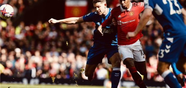 فيديو | مانشستر يونايتد يتخطى إيفرتون بثنائية في الدوري الإنجليزي.. وإصابة راشفورد